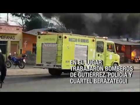 VORAZ INCENDIO EN CAMINO BELGRANO Y AVENIDA SABIN