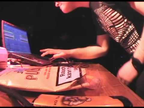 Plemo and Rampue und Fuzz Galaxy Buzz in der Wohnwelt Teil1