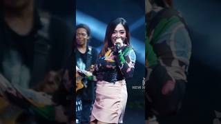 Download lagu Umpomo - Deviana Safara #newmonata #umpomo  #devianasafara #biduan #dangdutkoplo #dangdut mp3