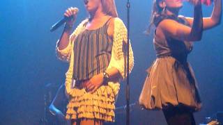 Chimène Badi : Le miroir (Live 26.o3.2o11)