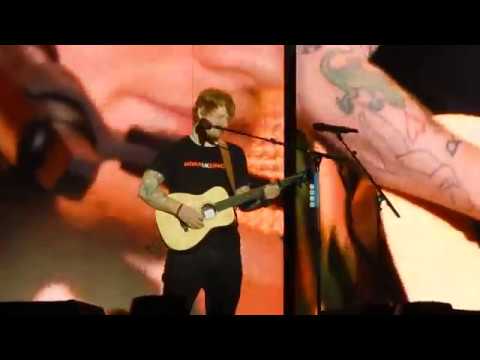 Ed Sheeran - Give me Love - Divide Tour Curitiba - Brasil - 23/05/17