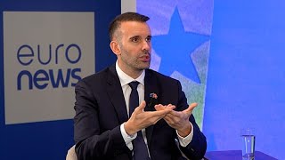 Montenegro restringirá los visados a los viajeros rusos para adecuarse a los criterios de la UE