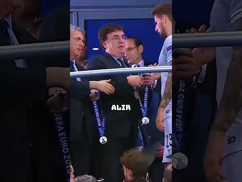 Futbolcular Gümüş Madalyayı Neden Hemen Çıkarıyor? 🤔