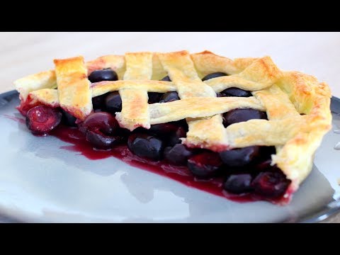 Tarta de cerezas con hojaldre. Tarta americana de cerezas