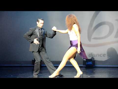 Radwa Gallo Ciego Tango