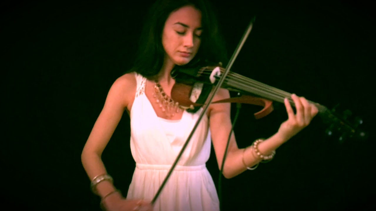 Hire Jazzly Moné Violinist Violinist in Los Angeles, California