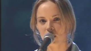 Gemma Hayes - Back Of My Hand (Late Late Show)
