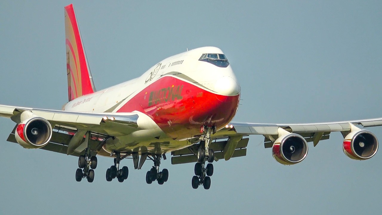 60 MINUTES PURE AVIATION - Airplane Highlights of July - Boeing 747, Zeppelin, red An2 (4K)