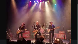 Wishbone Ash - Come in From the rain (With Laurie Wisefield on Guitar Live)