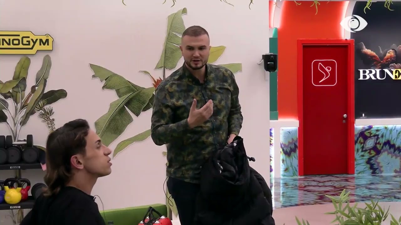 “Unë jam njerëzor, mos më vendos gjëra mbi supe”/ Shkëlzeni-Vserlon: Nuk duhet të qeshje…