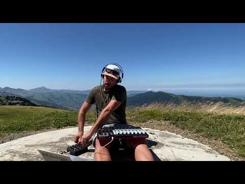 AKburger - Session Live (La Pierre Saint Martin)