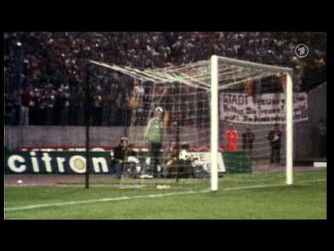 Spülwasser schießt ein Tor