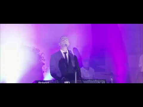 COMO LO HACEN EN EL CIELO 🎶 VIDEO OFICIAL 🎥  JOHN SOLANO 💿 JUNTO A SU BANDA.