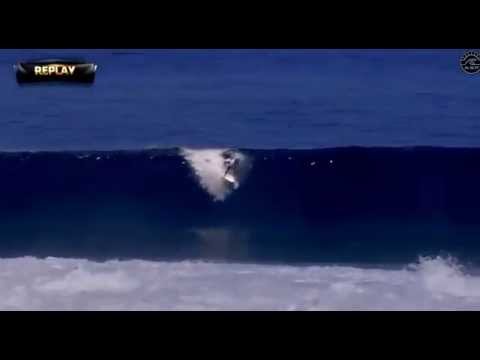 Ace Buchan and Joel Parkinson barrels Round 1 Billabong Pro Tahiti