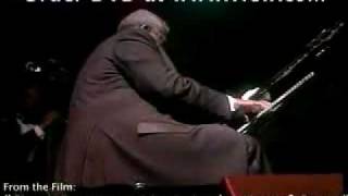 Oscar Peterson with Ray Brown and Herb Ellis (DVD Excerpt)