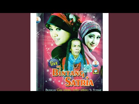 Download Ria - Munafik MP3