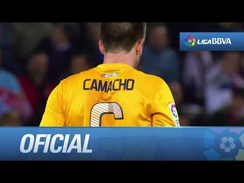 Disparo potente de Camacho a la cruceta