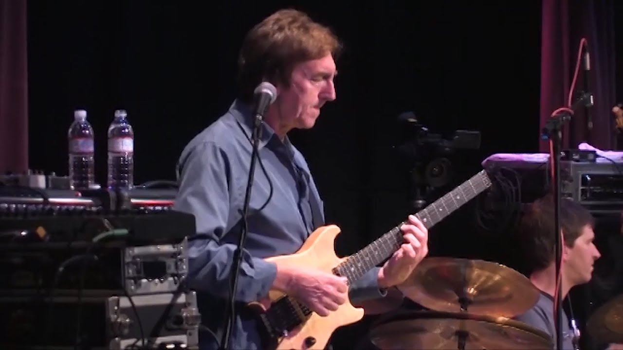Allan Holdsworth, Alan  Wackerman and Jimmy Haslip - The Fifth (Live At Yoshi's 2006)