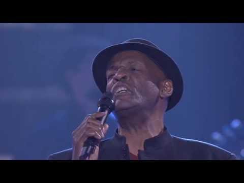 Steve Clisby Sings God Bless The Child: The Voice Australia Season 2