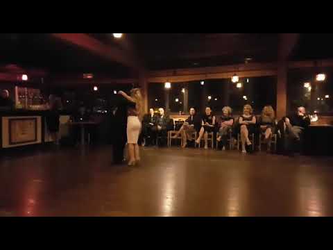 Matteo Antonietti e Ravena Abdyli - Esibizione alla milonga "Hook" Ravenna- Milonga 4/4