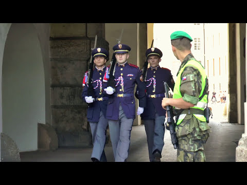 Střídání stráží na Pražském hradě