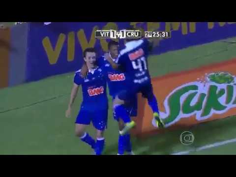 Vitória 1x3 Cruzeiro (11/13/2013) - Brazilian Championship 2013 (Cruzeiro champion)