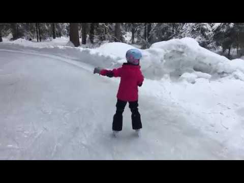 Skateline Albula - Auf Schlittschuhen durch den verschneiten Wald.