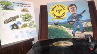 Tom T Hall The Mysterious Fox of Fox Hollow