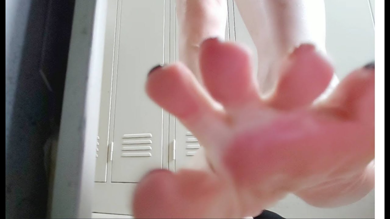 【更衣室 生着替え】ちょい長めっ ♡美脚♡ 黒タイツからベージュストッキング｜三日月部分パンストフェチStocking Fetish