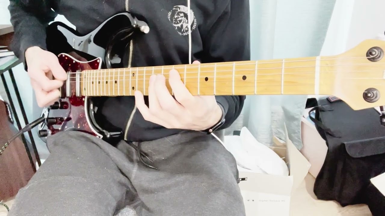 Roberto Barlocci playing the Whole Lotta Love intro riff on electric guitar