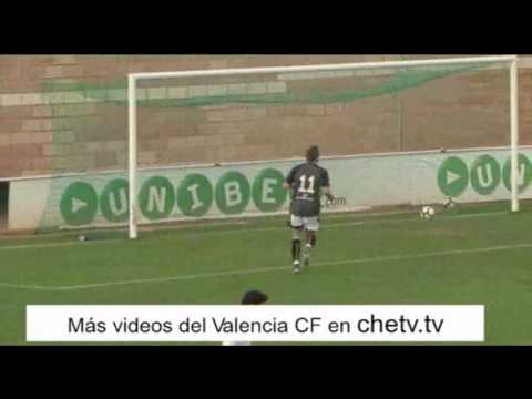 10.02.2010 Primer Gol con el Valencia del Chori Dominguez