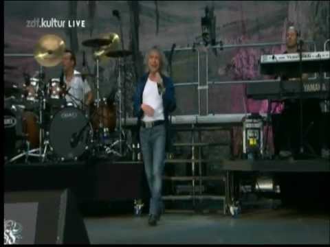 Avantasia: The Story ain't over (feat. Bob Catley) - Wacken 2011