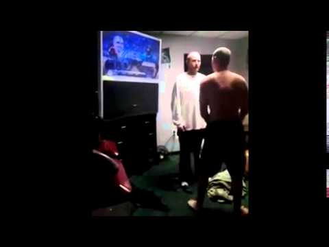 Eminem fights / Эминему дали леща