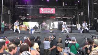 Me First And The Gimme Gimmes - I Will Survive (Live at Amnesia Rockfest)