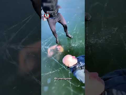 ÔNG ẤY BỊ MẮC KẸT DƯỚI LỚP BĂNG😮|@oravecboris