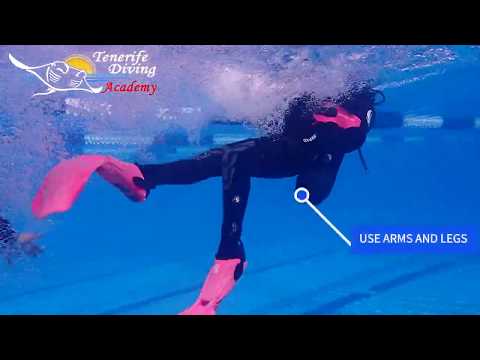 PADI Divemaster / PADI Instructor Skills - Panicked diver quick reverse