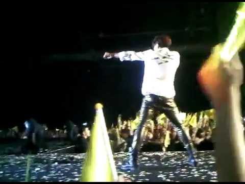 120115 Play! FT island Singapore - Hongki cut