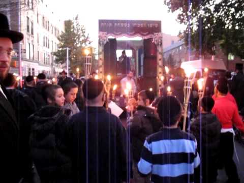 hachnosas sefer torah to beis hamidrash satmar boro park part  2