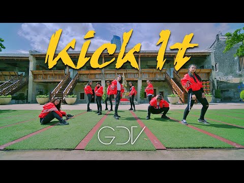 NCT 127 (엔시티 127) - Intro + Kick It (영웅) Dance Cover by GDV
