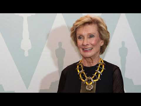 喜劇傳奇人物克洛里斯-利奇曼去世，享年94歲。 (Comedy legend Cloris Leachman dies at 94)