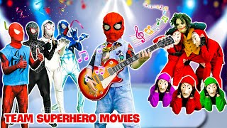 Download lagu Orang Jahat menyamar sebagai laba-laba hitam untuk menculik laba-laba kecil (AKSI LANGSUNG) mp3
