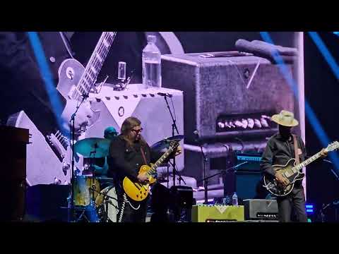 Gary Clark Jr. w/ Marcus King "Bright Lights"