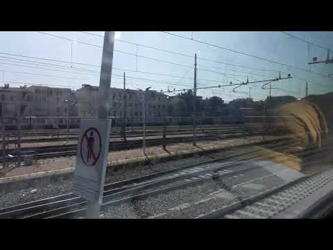 partenza da Torino porta nuova incrociando frecciarossa 1000 appena arrivato, regionale e FR AV 500