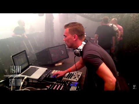 Microvibez Live @ Festivaart festival 2013