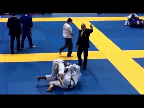 Adam Wardzinski 3rd fight European 2016