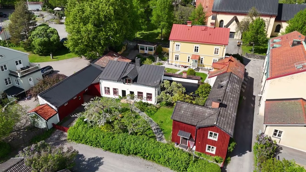 8 rum Villa på Nybohms gränd 4 Torshälla Eskilstuna kommun - video