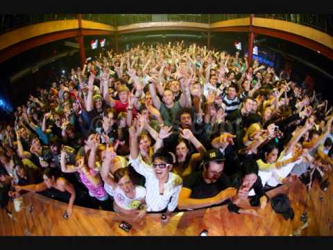 Sharvais - U Don't Even Know Us (Original Mix)