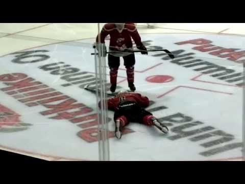 A-Ässät - Sport 9.8.2015. Valtteri Pihlajamäen hirveä pommi: Kuoppala ottaa lukua oikein kunnolla.