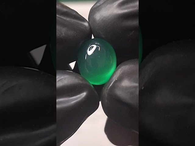 حجر عقيق اخضر لون رائع مفحوص و موثق بشهادة مختبر