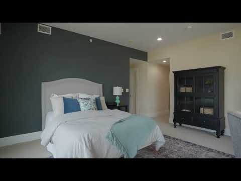 923 E Kilbourn Ave, Milwaukee